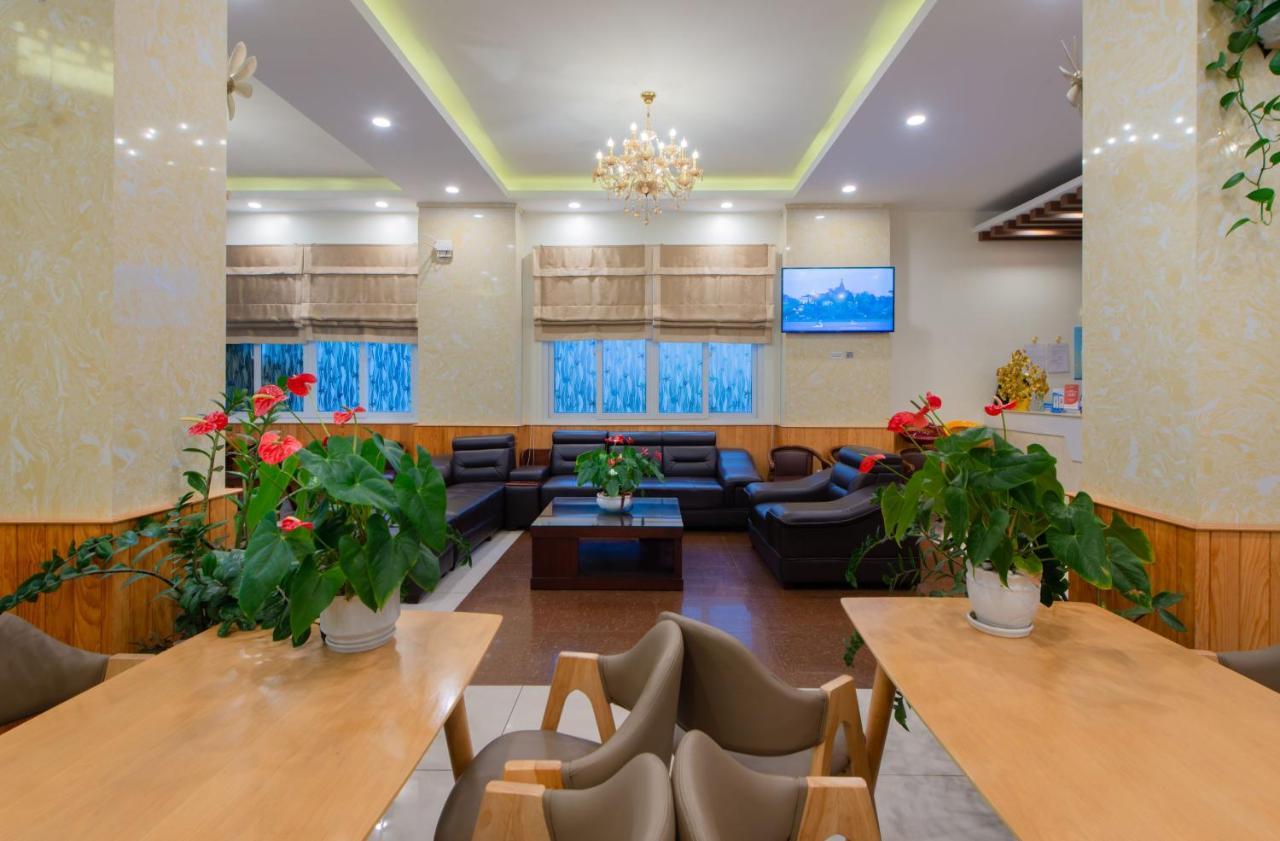 Duy Vinh Hotel Dalat Екстериор снимка