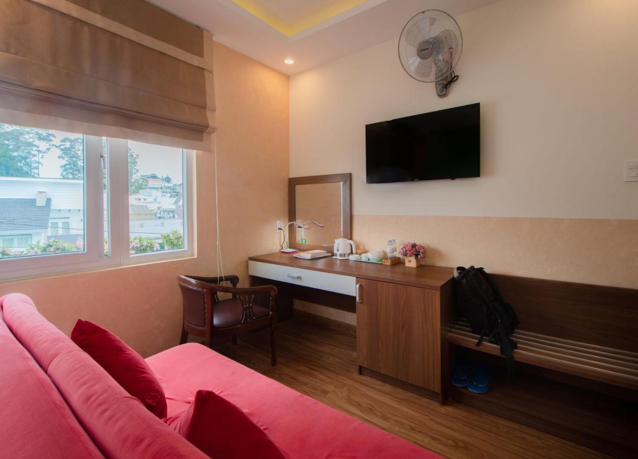Duy Vinh Hotel Dalat Екстериор снимка
