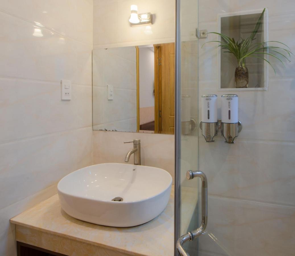 Duy Vinh Hotel Dalat Екстериор снимка