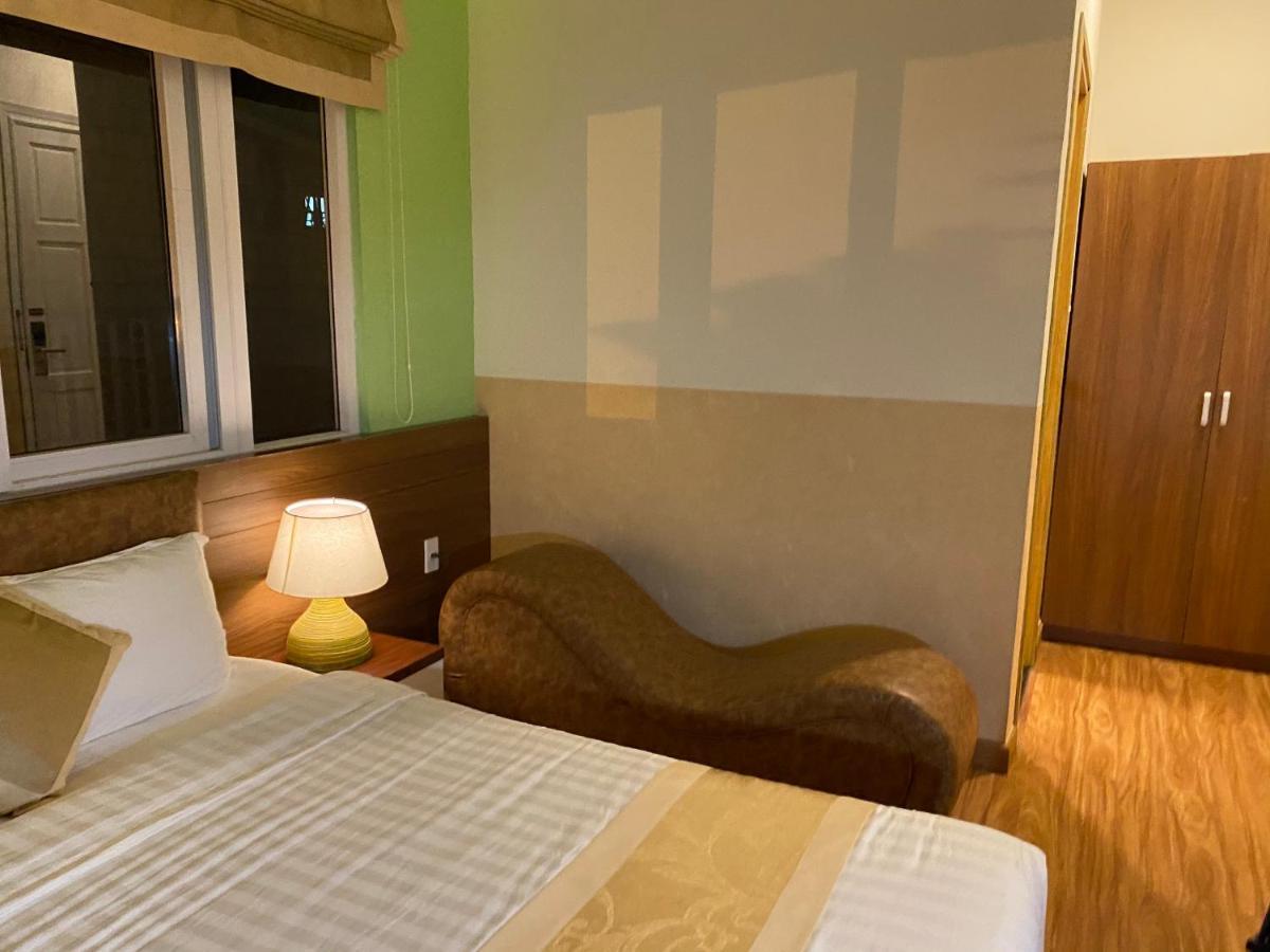 Duy Vinh Hotel Dalat Екстериор снимка
